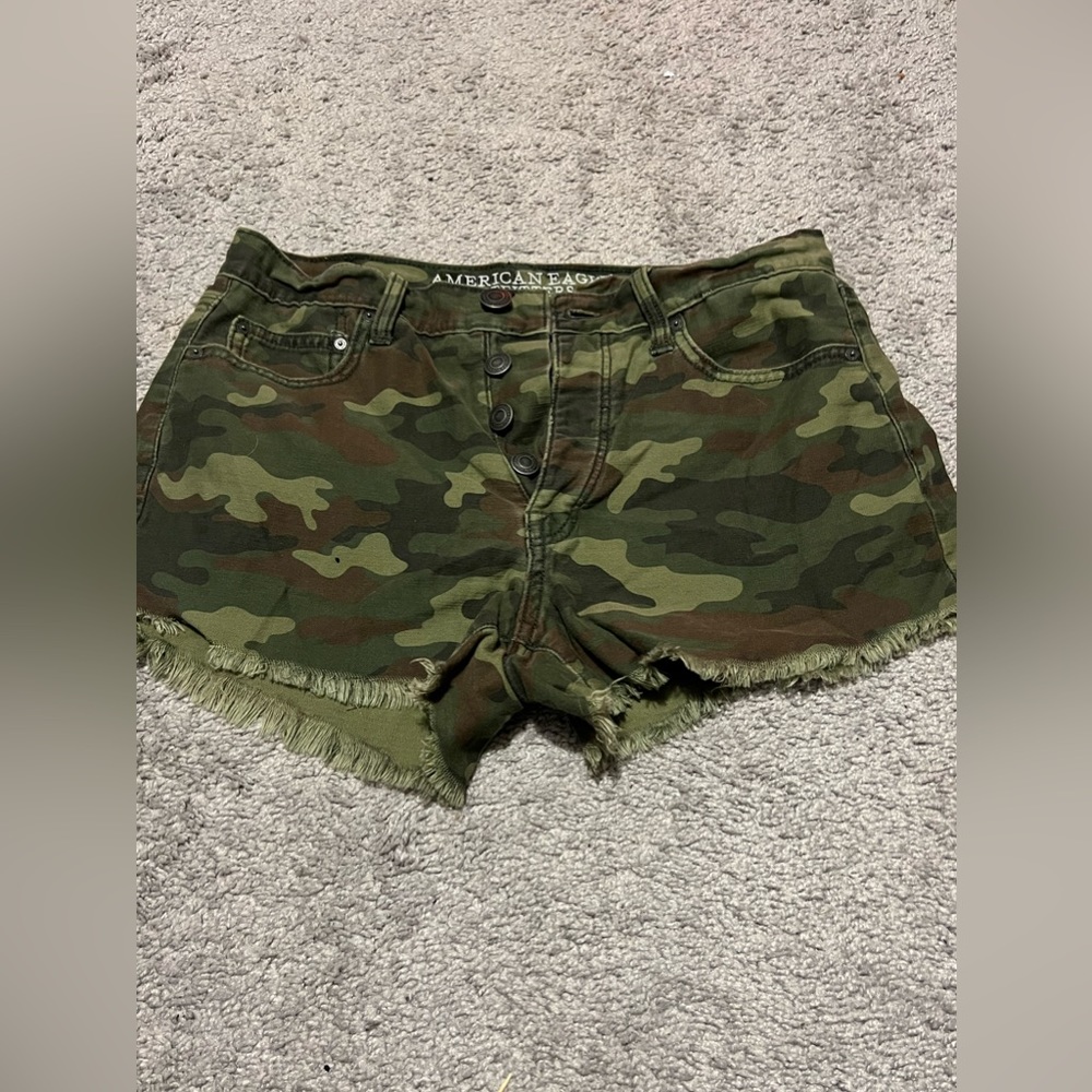 American Eagle hi-rise shorts